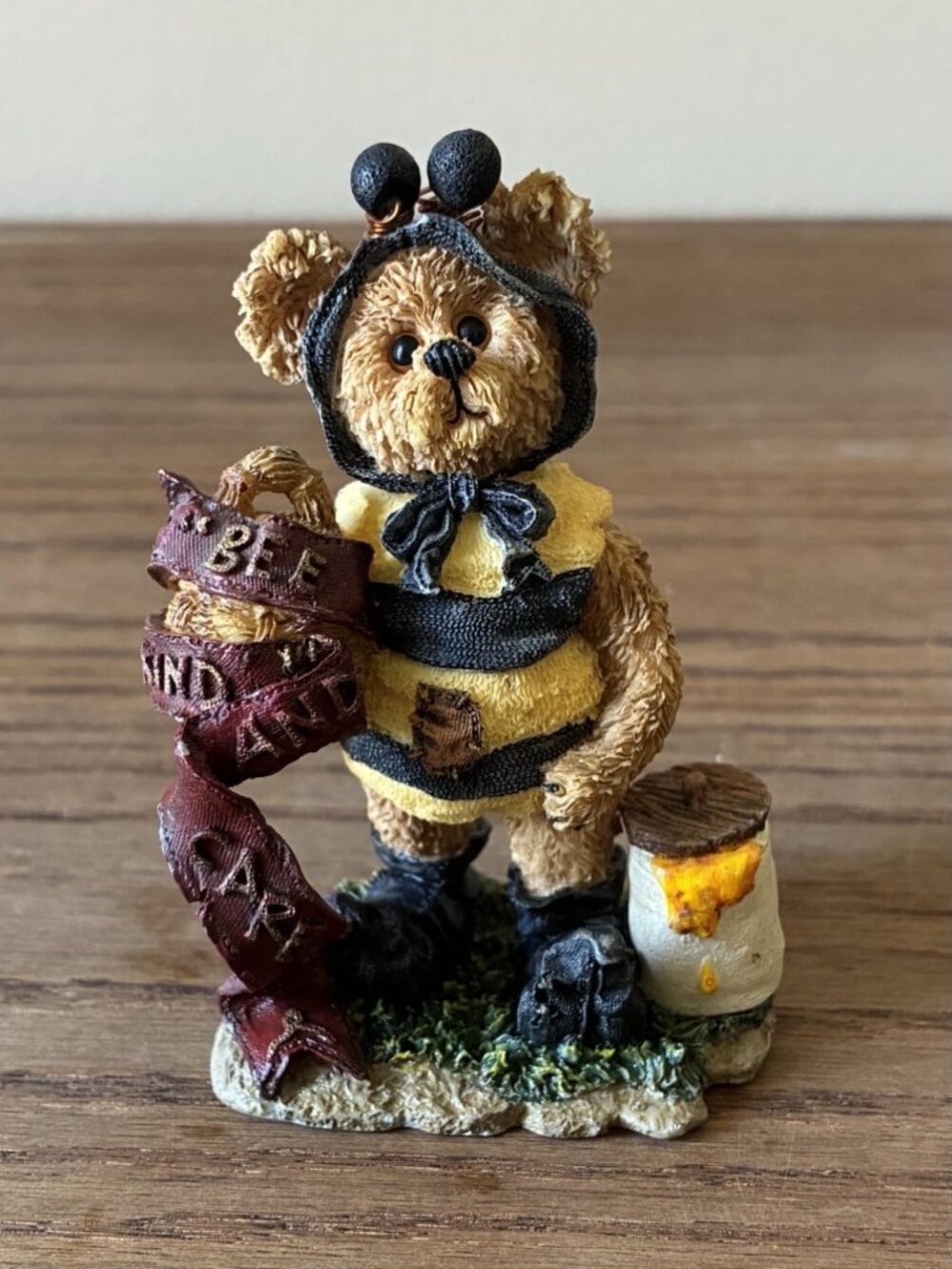 Boyds Bears Bearstone Collection; Caren B. Bearlove #227722GCC ; 1999;
